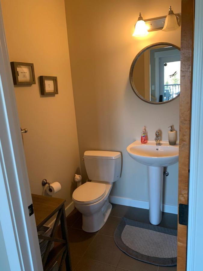 Dragonfly Inn Loft Suite Sherwood Park Bagian luar foto