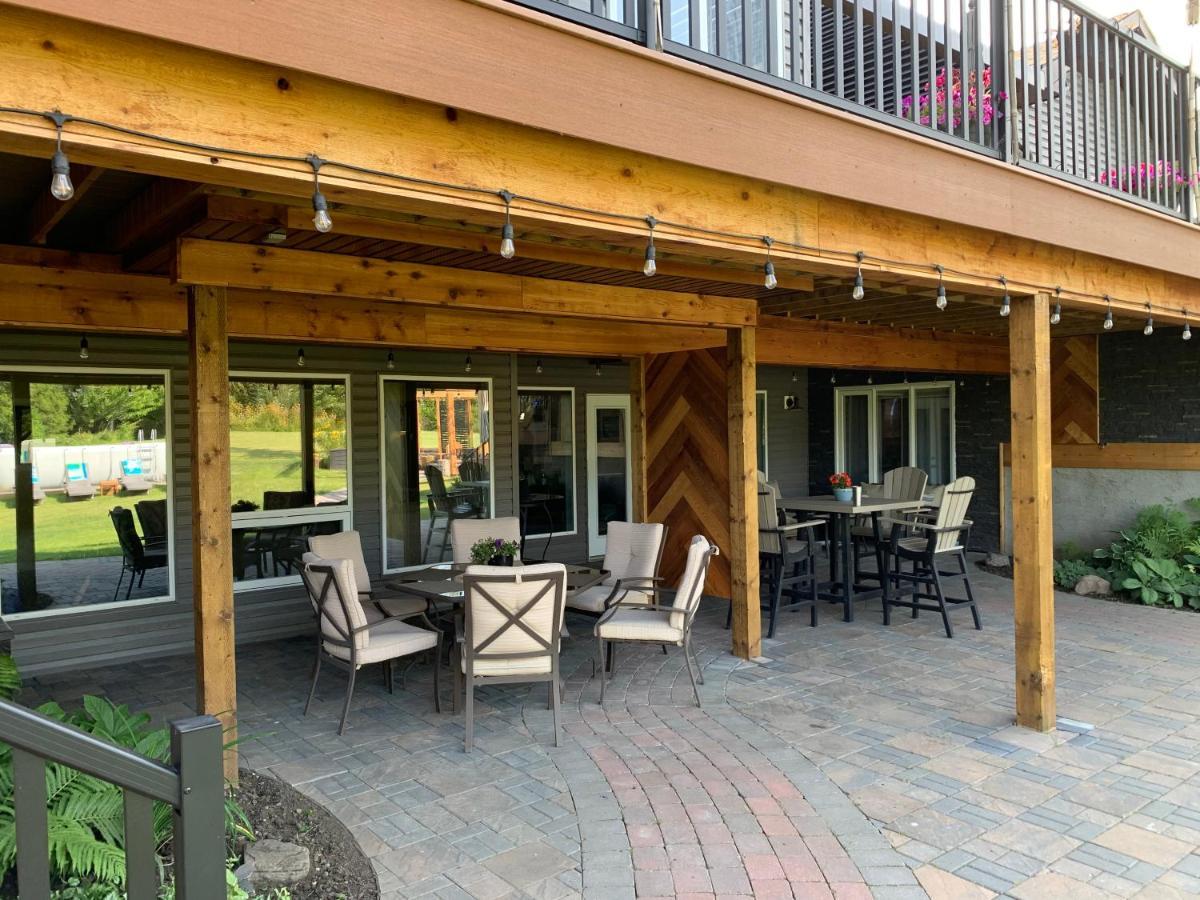 Dragonfly Inn Loft Suite Sherwood Park Bagian luar foto