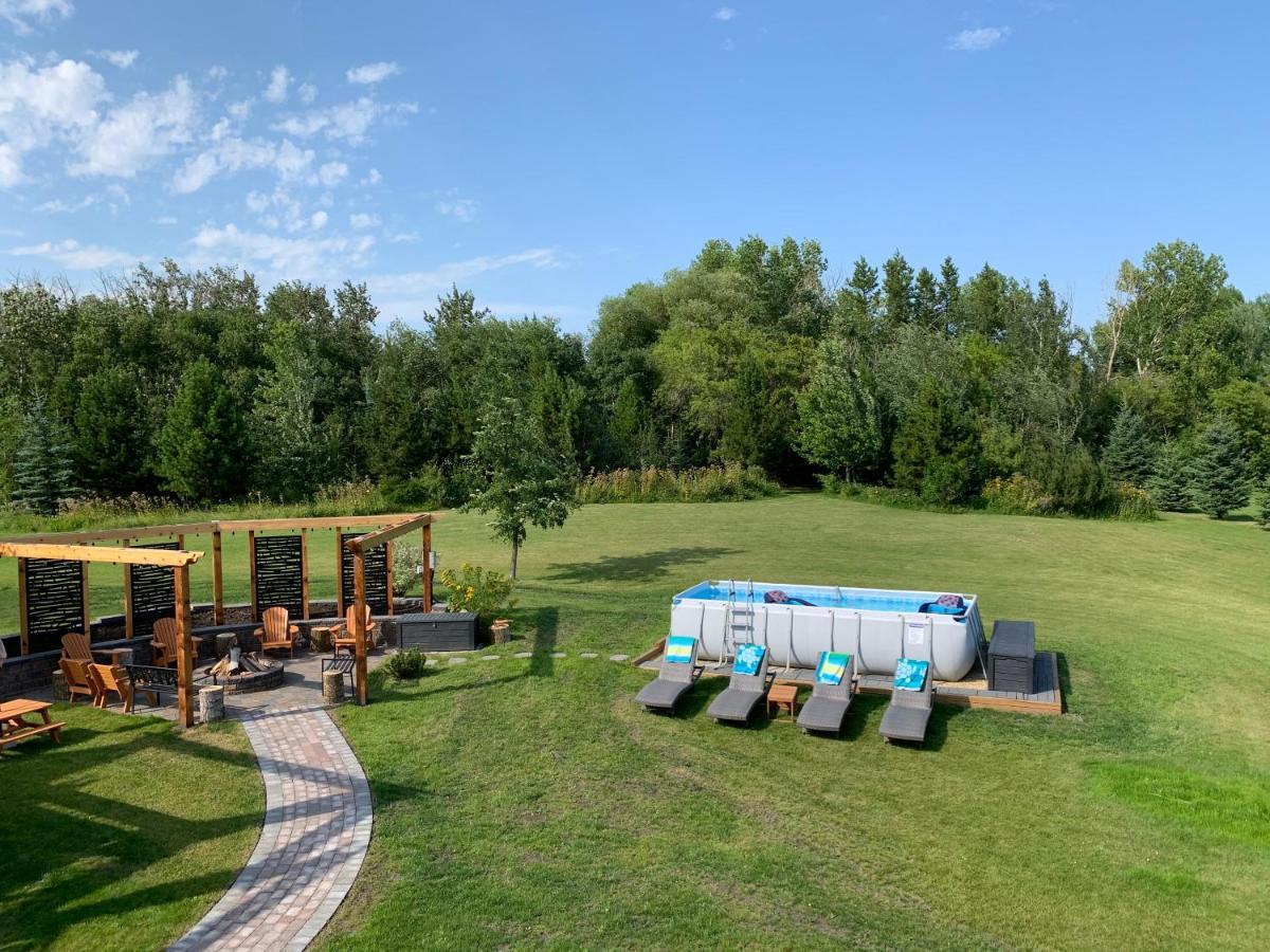 Dragonfly Inn Loft Suite Sherwood Park Bagian luar foto