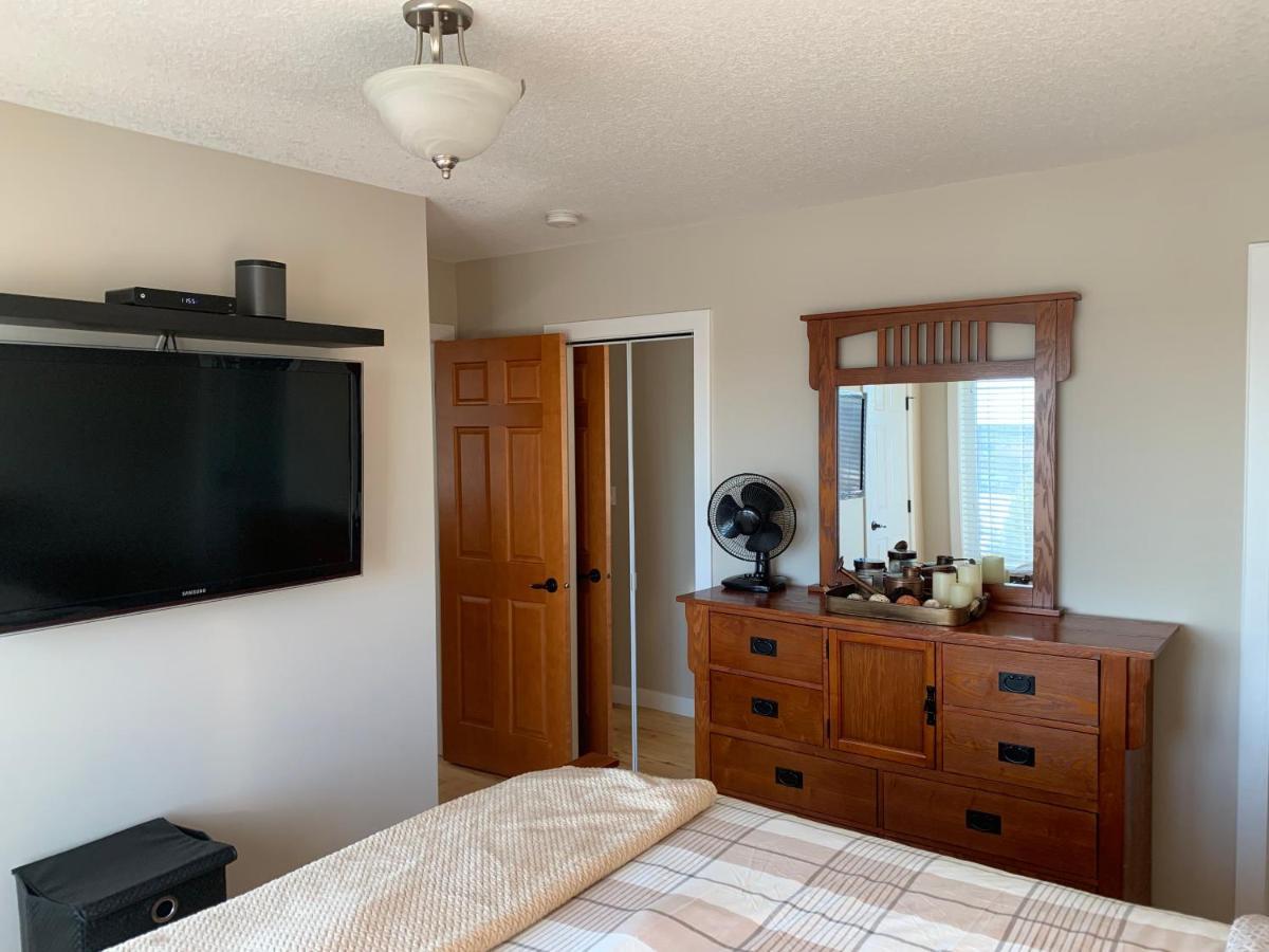 Dragonfly Inn Loft Suite Sherwood Park Bagian luar foto